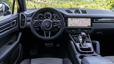 Porsche Cayenne GTS Coupe | 2021MY (Color: Crayon) | Interior, Cockpit