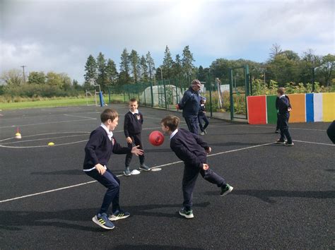 Hurling and ball handling skills | Threen National School, Castlerea ...