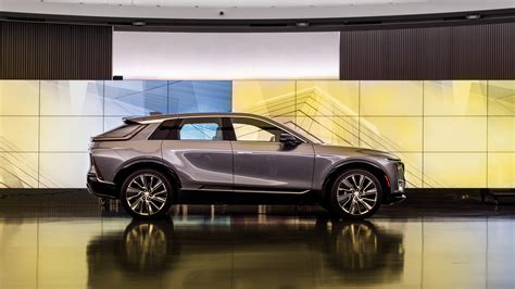 2023 Cadillac Lyriq up close: The on-ramp to GM luxury brand’s all-EV ...