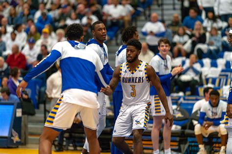 191104Athletics012 | CSUB Men's Basketball players | CSU Bakersfield | Flickr