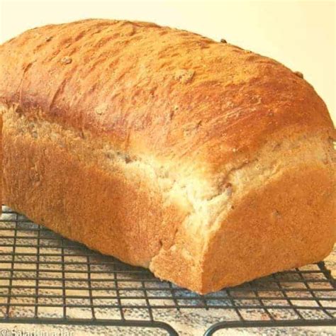 Oatmeal Bread Machine Recipe for the Best Toast (+ Video)