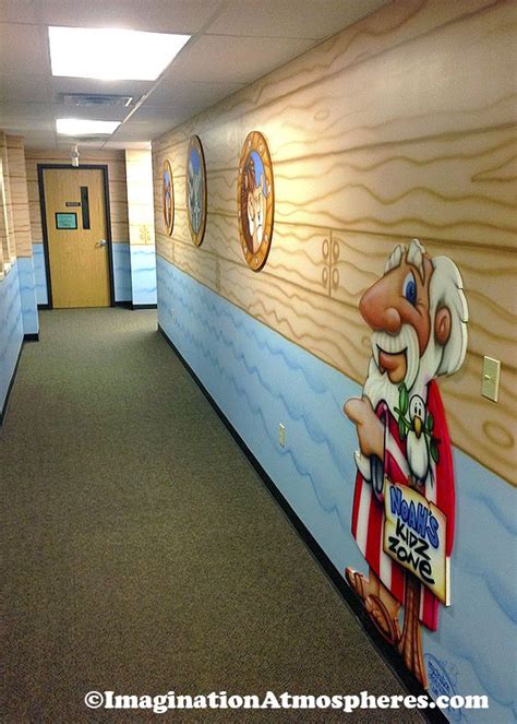 Noah's Ark Themed Hallway 01 - Imagination Atmospheres | Kids church ...