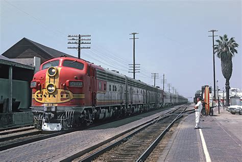 https://flic.kr/p/Azh2Ba | ATSF F7A 310L with Train #76, The San Diegan (consist of 4 F-units ...