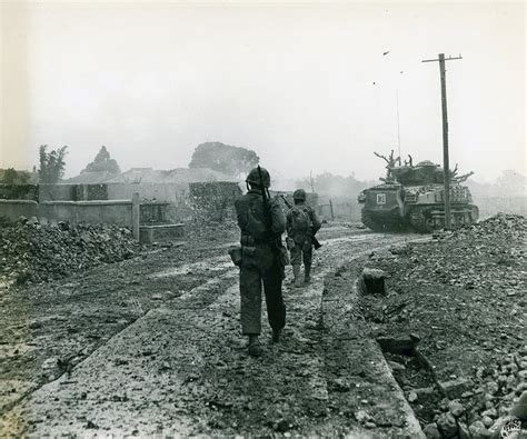 Entering Naha, Okinawa, May 1945 | Okinawa, War of the pacific, United states marine corps