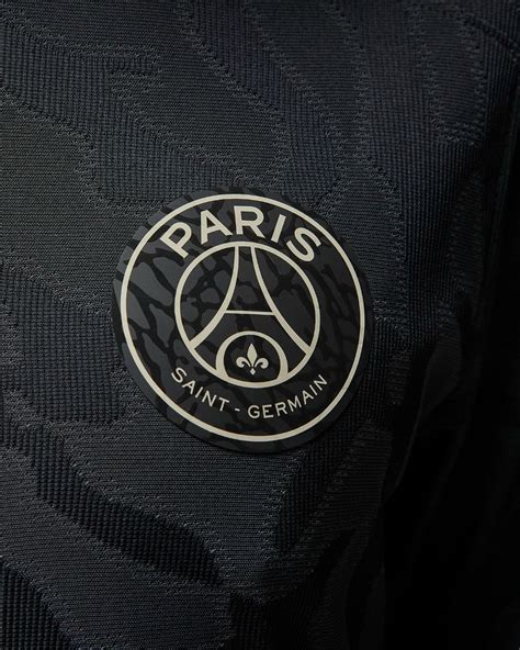 Paris Saint-Germain 2023-24 Third Kit