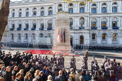 Remembrance Sunday 2014 at the London Cenotaph in Photos - Interactive Panorama and Virtual Tour ...