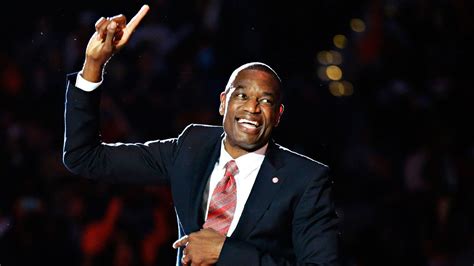 Atlanta Hawks retire Dikembe Mutombo's No. 55 jersey