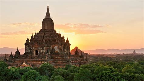 Travel through the mesmerizing landmarks and landscapes of Myanmar and explore the scenic beauty ...