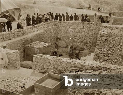 Lord Carnarvon (1866-1923) Lady Evelyn Herbert and Howard Carter (1873-1939) at the Tomb of ...