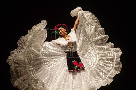 Hoy Tamaulipas - Foto del Dia: Ballet Folklórico de "Amalia Hernández"