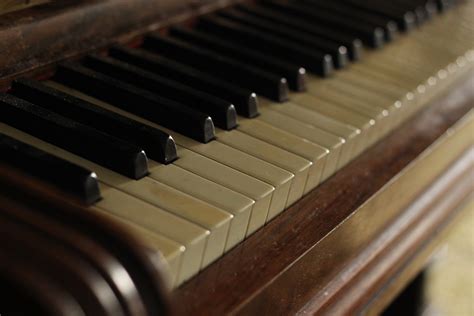 brown wooden piano free image | Peakpx