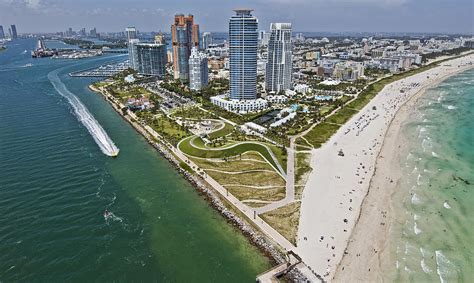 South Pointe Park Photograph by Patrick Lynch - Fine Art America