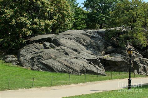 Manhattan Schist Photograph by John Kaprielian | Fine Art America