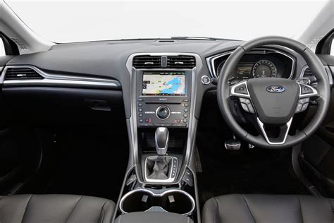 2015 Ford Mondeo review