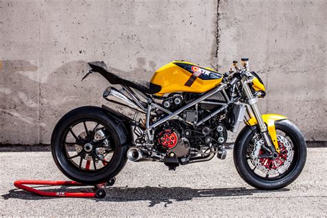 Ducati 848 Custom Street Fighter by XTR Pepo - Doud Maquina