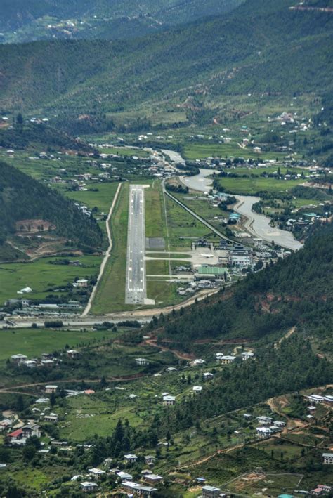 Sanjiv Kapoor on Twitter: "Paro Airport runway. This photo was taken in 2015 from seat 1F window ...