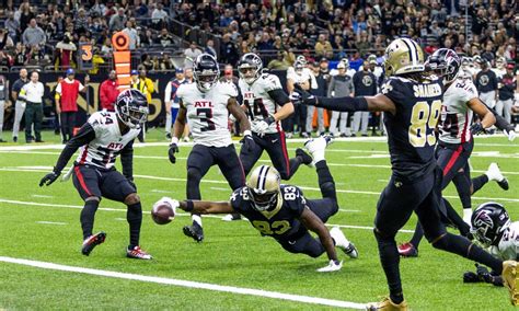 Juwan Johnson fights for rare opening-drive Saints TD vs. Falcons