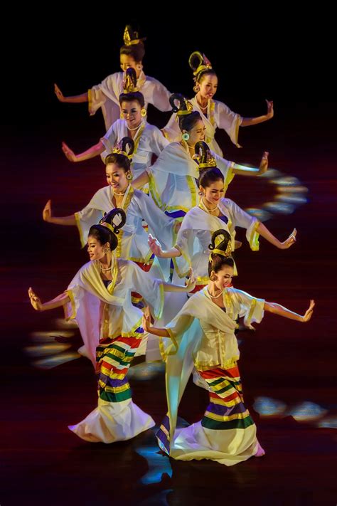 Myanmar Traditional Dance | Smithsonian Photo Contest | Smithsonian Magazine