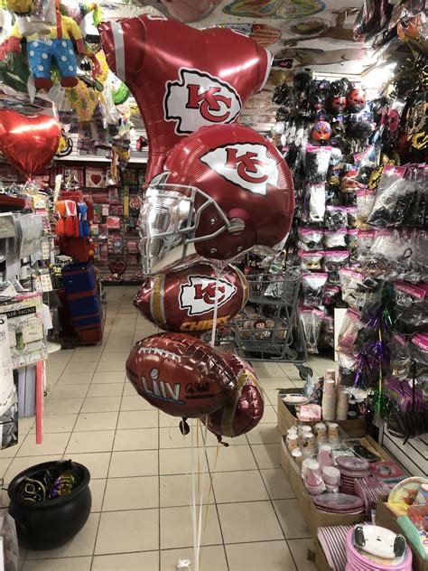 Kansas City Chiefs Mylar Balloons Bouquet - Balloon Shop NYC