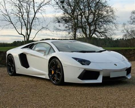 Lamborghini Aventador Hire UK | Prom Cars