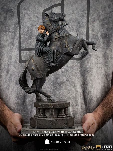 Iron Studios Harry Potter Ron Weasley at the Wizard Chess Deluxe ...