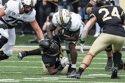 Wake Forest finds running game, defeats Vanderbilt