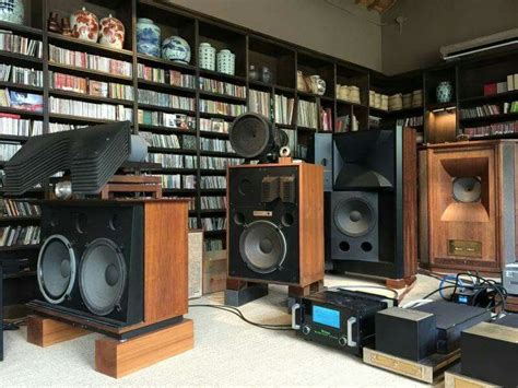 High end audio audiophile listening room (fb) | Audiophile listening room, Audiophile room ...