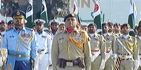 Spectacular Pakistan Day military parade held - Manend News