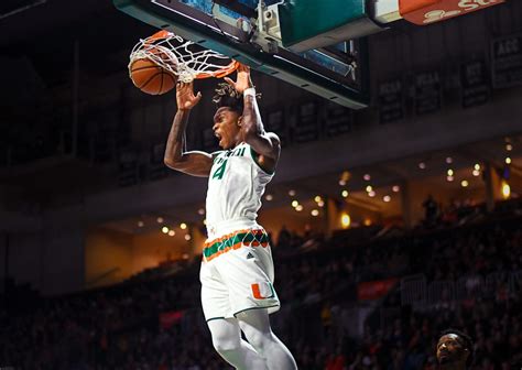 Photo of the Week: Lonnie Walker IV Slam Dunk | The Miami Hurricane