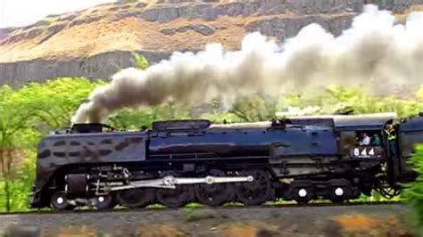 Union Pacific #844 Fantastic Pacing Shots! - Train Fanatics