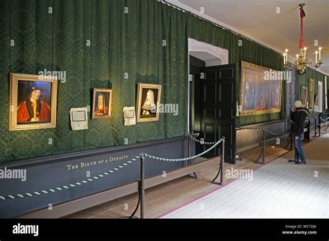 Hampton court palace gallery haunted hi-res stock photography and images - Alamy