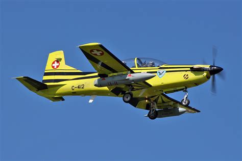 Eastwings: Pilatus PC-9 * Swiss Air Force * C-412