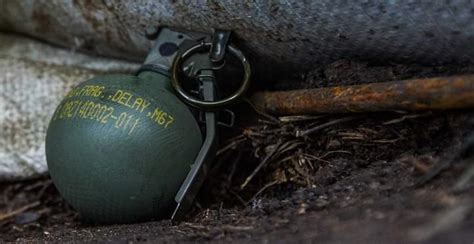 US & Canadian M67 Grenades In Ukraine – The Armourers Bench