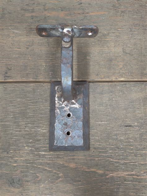 Rustic Farmhouse Handrail Bracket – Iron Handrail Bracket – Old West Iron