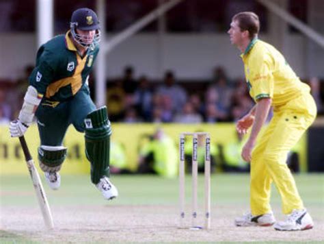 Lance Klusener makes his crease to save his wicket 17 June 1999 ...