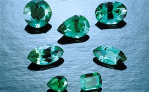 What are Synthetic Gemstones? | GIA 4Cs