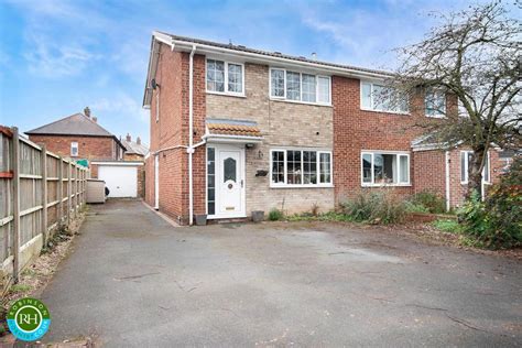 Saffron Road, Tickhill, Doncaster 3 bed semi-detached house - £220,000