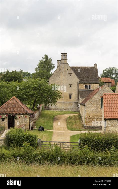 The farmyard at Woolsthorpe Manor, Lincolnshire. Woolsthorpe Manor was ...