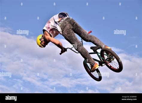 BMX Extreme Tricks Stock Photo - Alamy