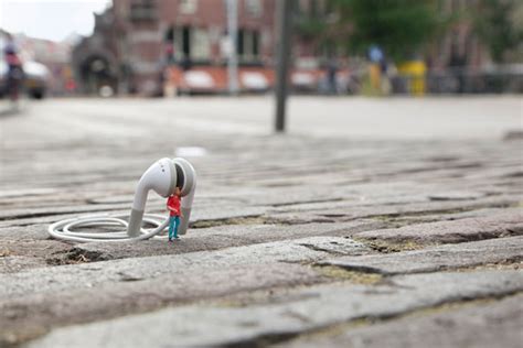 Little People – a Tiny Street Art Project | Bored Panda