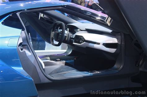 New Ford GT interior at the 2015 Detroit Auto Show