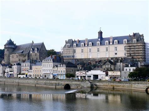 Château Neuf de Laval (Laval) | Structurae