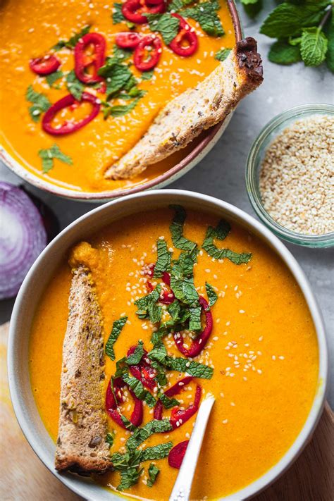 Spicy Butternut Squash Soup | Earth of Maria