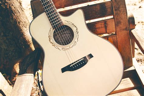 Acoustic Guitar · Free Stock Photo