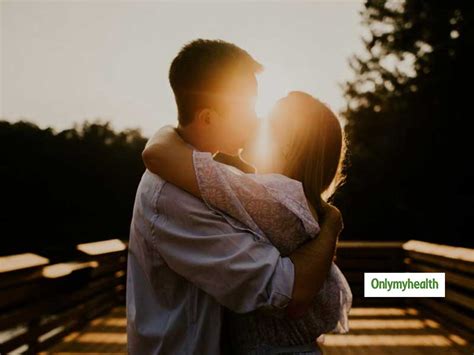 Here are The Health Benefits of Kissing That Every Couple Should Know | OnlyMyHealth