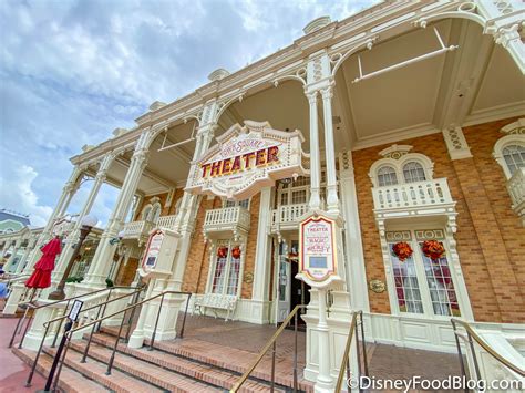 PHOTOS: More Fall Decorations Have FINALLY Started to Appear in Disney World! - Disney by Mark