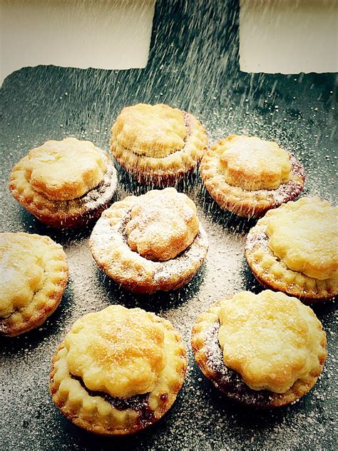 Cream Cheese Pastry Mince Pies - Feasting Is Fun