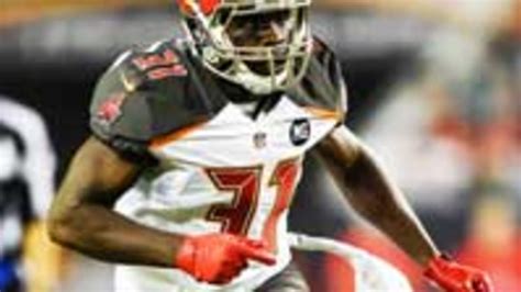 Buccaneers agree to terms with safety Major Wright