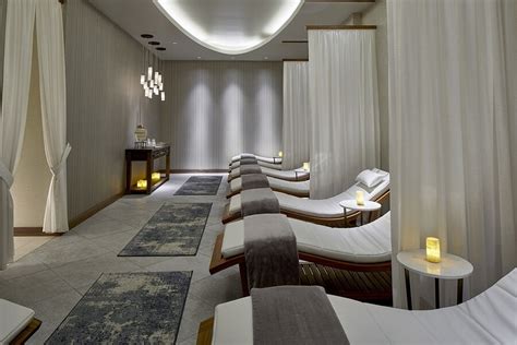 Opulence Awaits at This Downtown Nashville Hotel