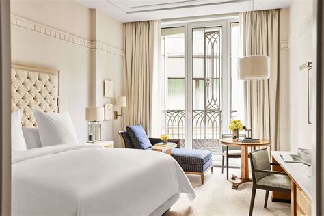 See Inside the Four Seasons Madrid, the Spanish Capital's Most Elegant ...